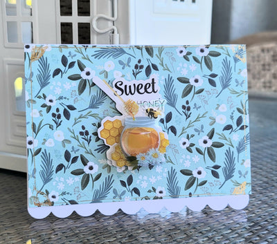 Sweet Honey Scalloped Notecard - Artski&Hush