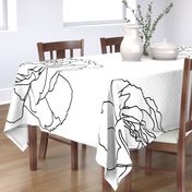 B & W Flora Tablecloth
